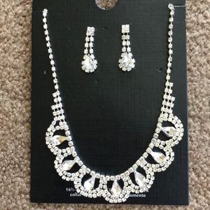 🌸Necklace & Earring Set🌸